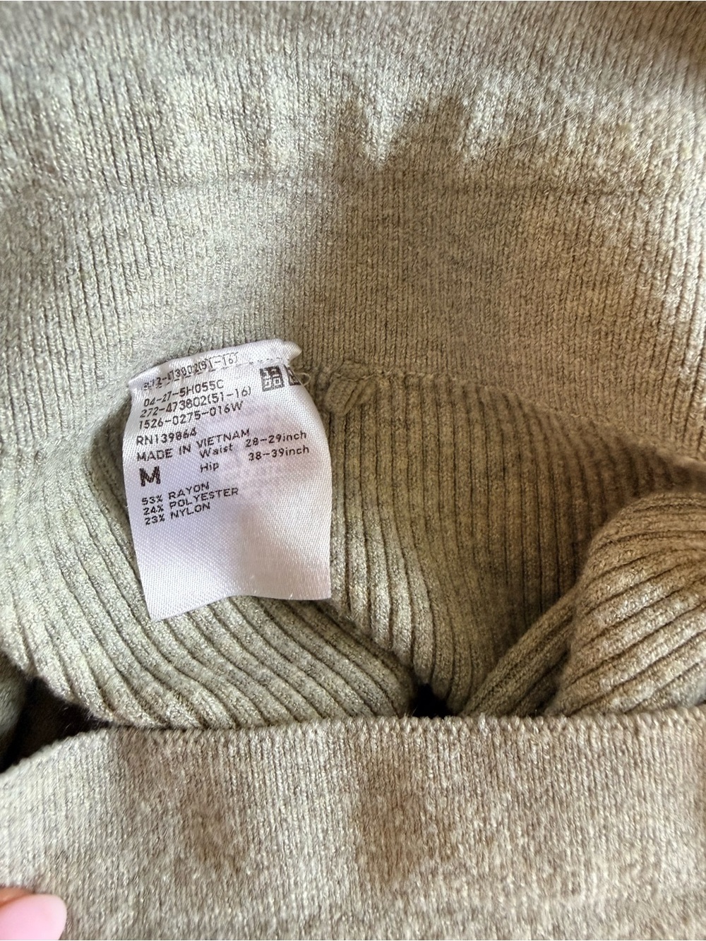 Uniqlo Women's Collared V-Neck Rib-Knit Set in Sage Green - Picture 3 of 3
